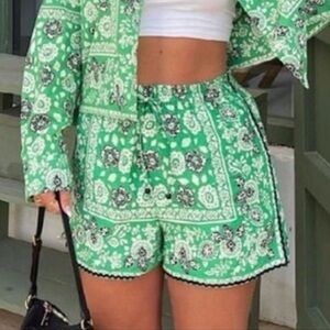 Zara Bandana Print Green Shorts Size S